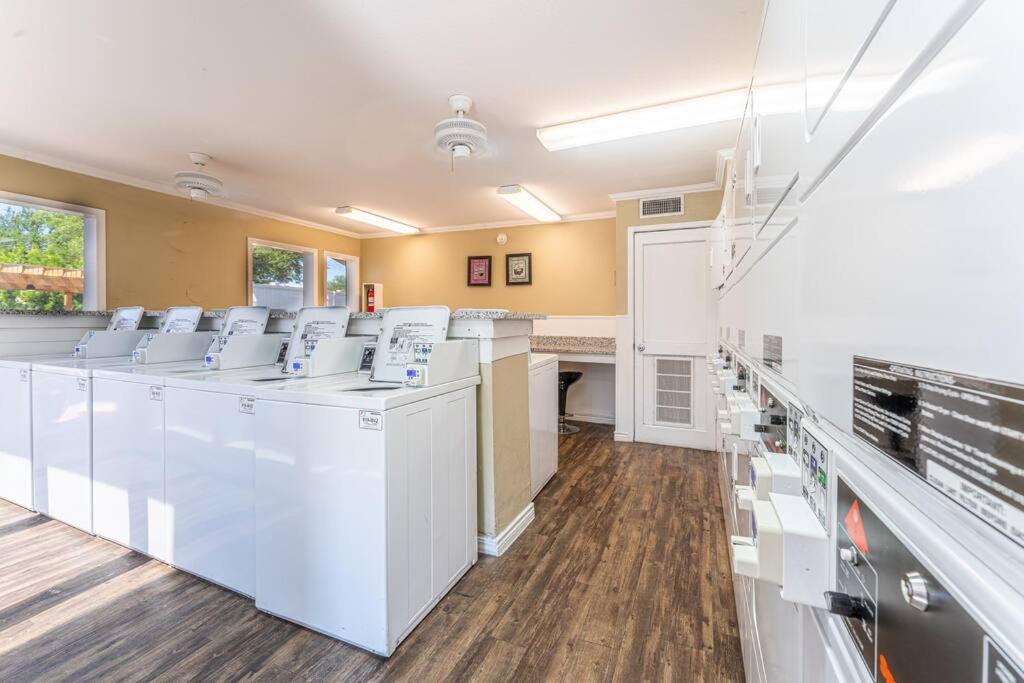 Central 1Br King Bed Suites, Close To Downtown & Domain Austin Exterior foto