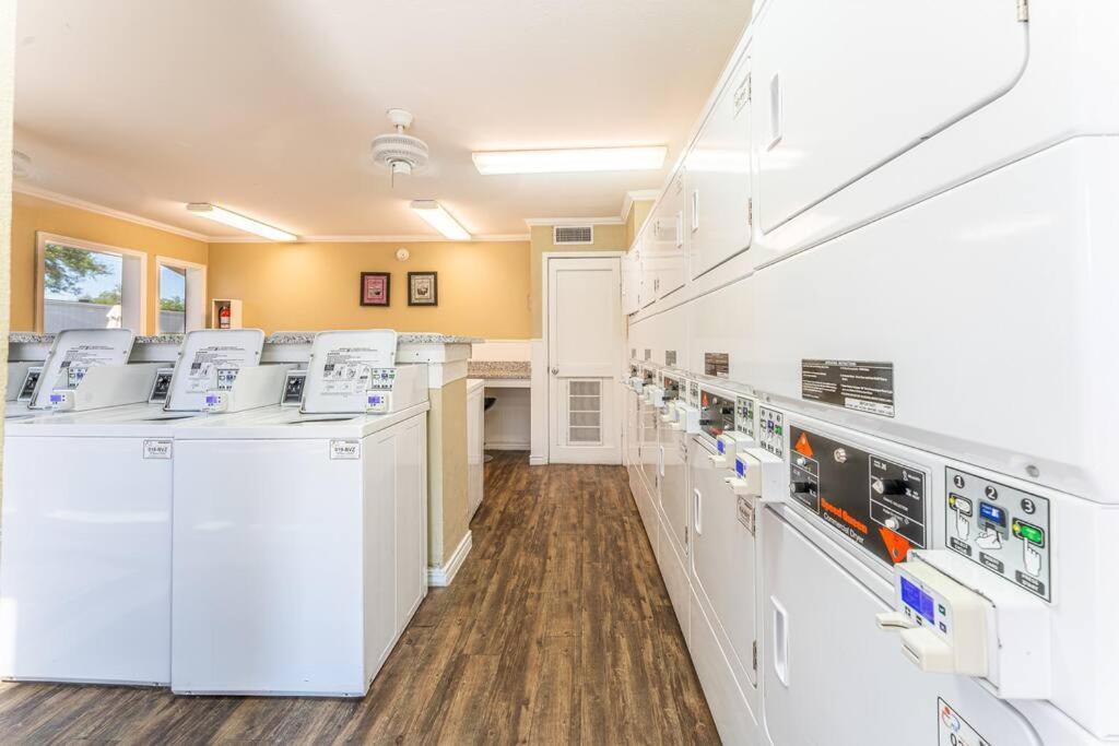 Central 1Br King Bed Suites, Close To Downtown & Domain Austin Exterior foto